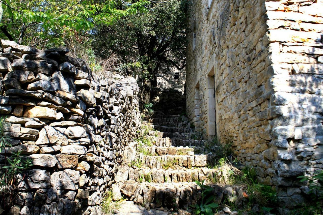 Mas Des Falaises Saint Alban Auriolles Esterno foto