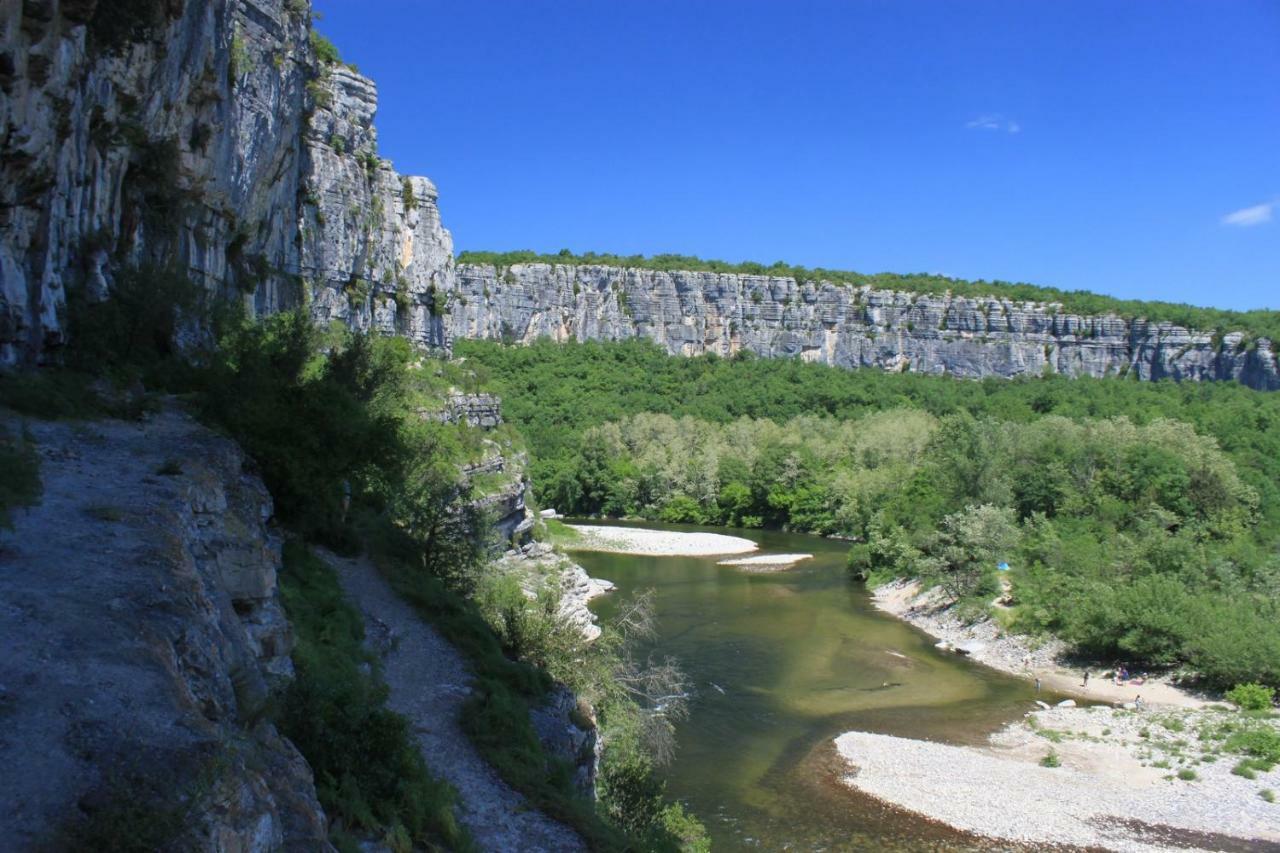 Mas Des Falaises Saint Alban Auriolles Esterno foto